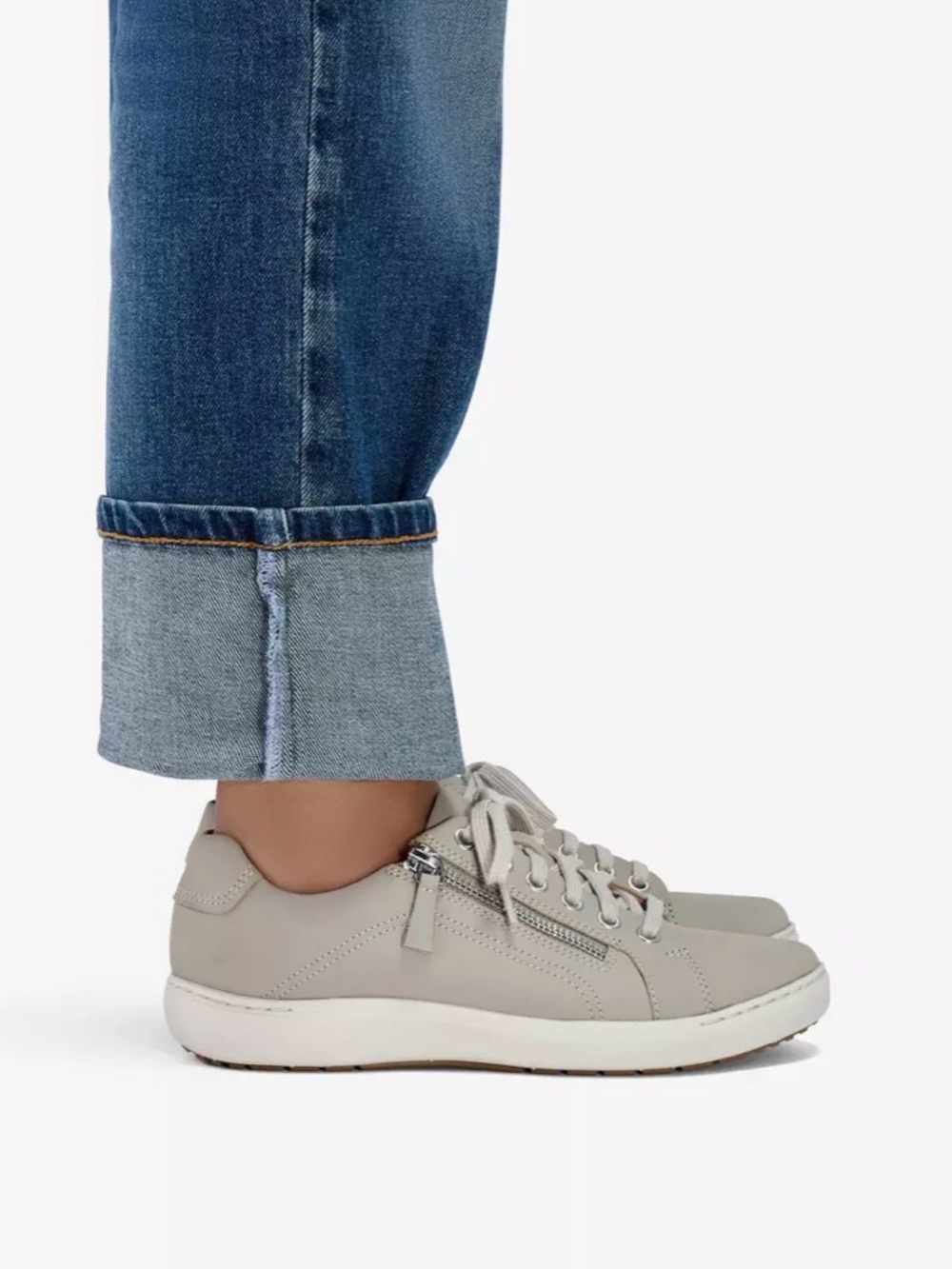Clark’s Nalle Lace Wide Width Sneaker